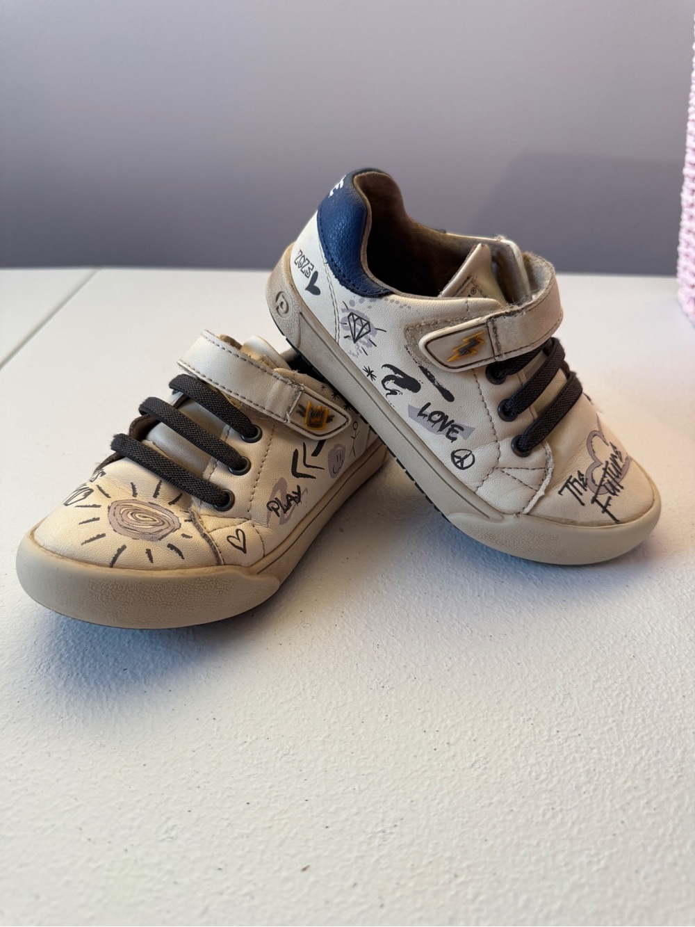 Pediped Flex Graffiti Print Sneakers Size 9-9.5 EU 26